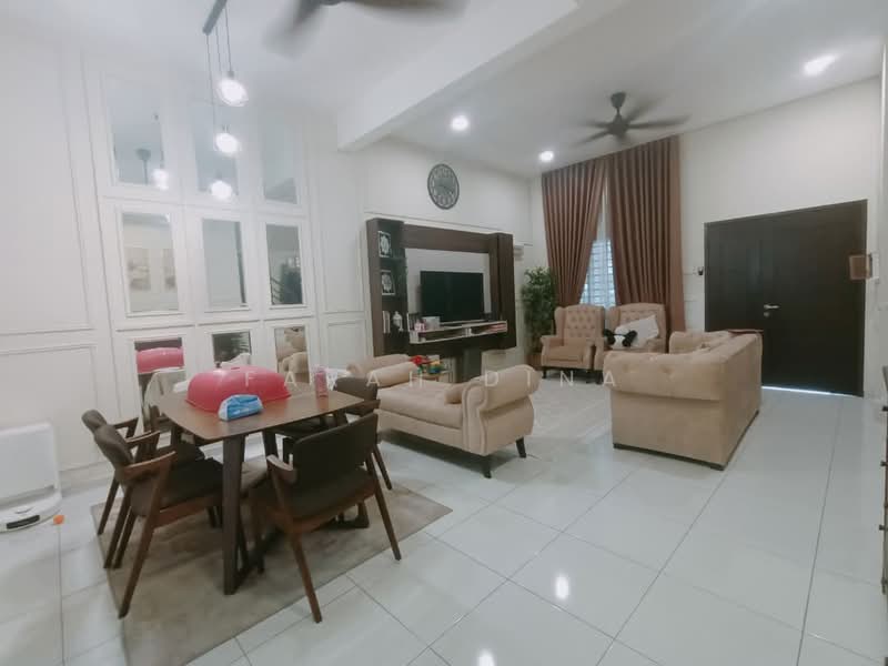 Rumah Teres untuk Dijual di Petaling Jaya (Selangor) - Farah Dina - Living Room - PropertyGuru.com.my