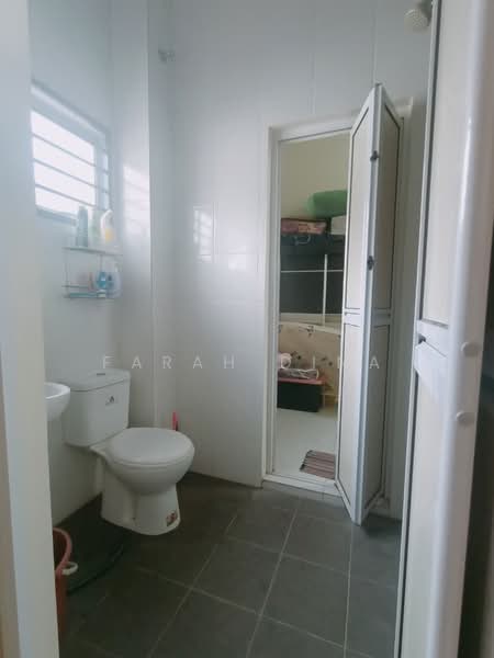 Rumah Teres untuk Dijual di Petaling Jaya (Selangor) - Farah Dina - Bathroom - PropertyGuru.com.my
