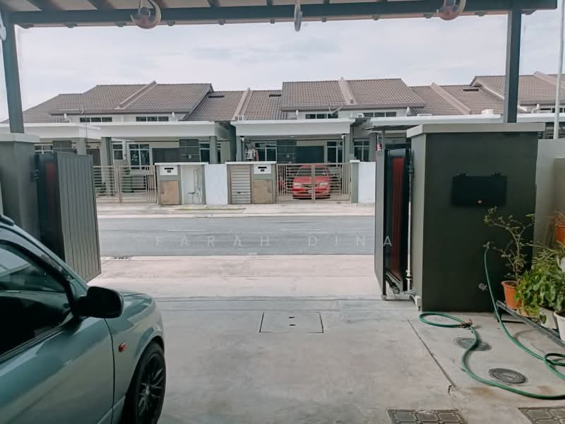 Rumah Teres untuk Dijual di Petaling Jaya (Selangor) - Farah Dina - Exterior - PropertyGuru.com.my