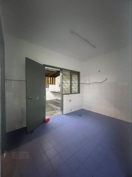 2-storey Terraced House for Rent in Klang (Selangor) - Joel Sia - Kitchen - PropertyGuru.com.my