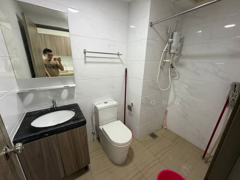 Service Residence for Rent at Country Garden Central Park - Benjamin Ong - Bathroom - PropertyGuru.com.my