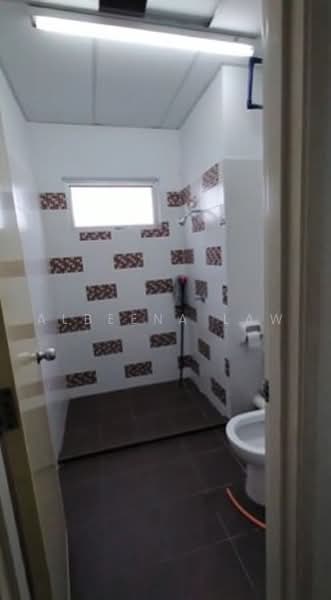Shop / Office for Rent in Bayan Baru (Penang) - Albeena Law - Bathroom - PropertyGuru.com.my