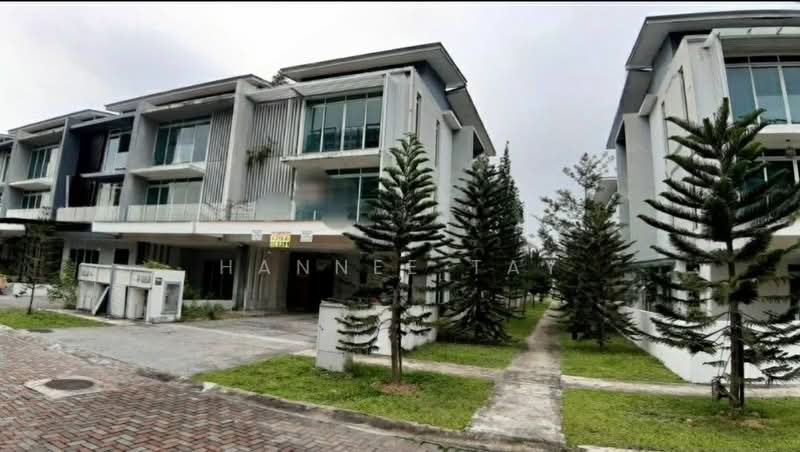 Rumah Teres 3 Tingkat untuk Dijual di D'Island (Puchong) - Hannee Tay - Exterior - PropertyGuru.com.my