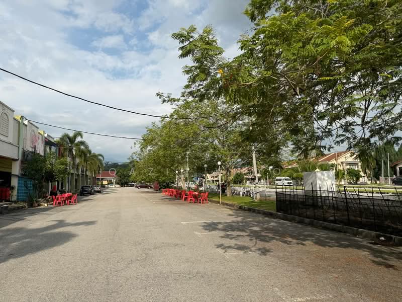 Shop for Sale in Kelebang (Ipoh) - Qazin Khoo - Exterior - PropertyGuru.com.my