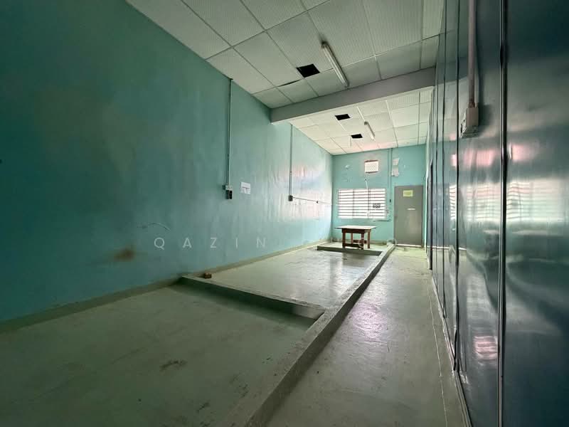Shop for Sale in Kelebang (Ipoh) - Qazin Khoo - Interior - PropertyGuru.com.my