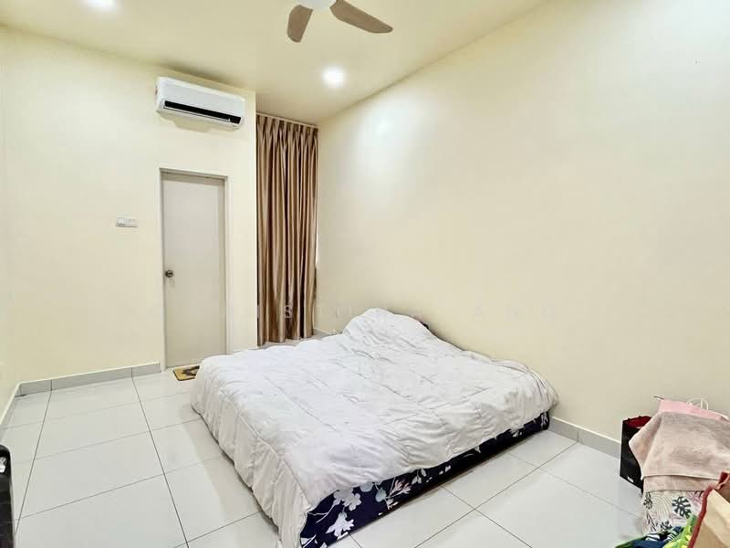 Rumah Teres 2 Tingkat untuk Dijual di Mutiara Rini (Skudai) - Christina Ang - Bedroom - PropertyGuru.com.my