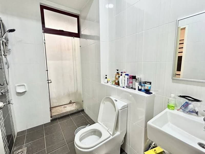 Rumah Teres 2 Tingkat untuk Dijual di Mutiara Rini (Skudai) - Christina Ang - Bathroom - PropertyGuru.com.my