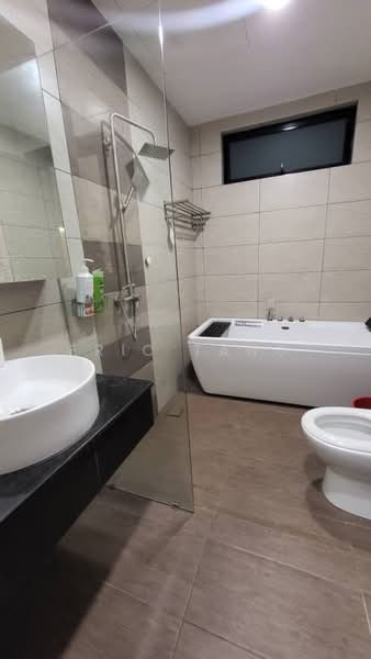Servis Apartment untuk Disewa di Molek Regency - Eric Tang - Bathroom - PropertyGuru.com.my