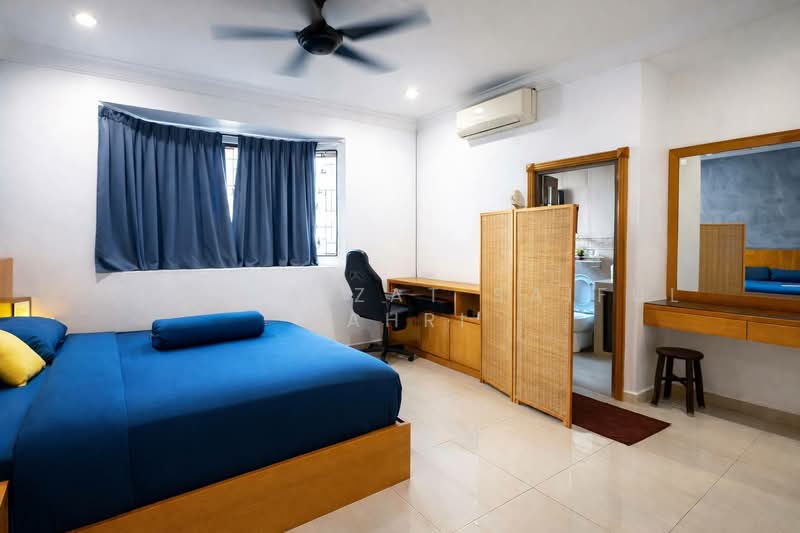 Semi-Detached House for Sale in Bandar Putra Permai (Seri Kembangan) - Mohd Aizat Saiful Bahri - PropertyGuru.com.my