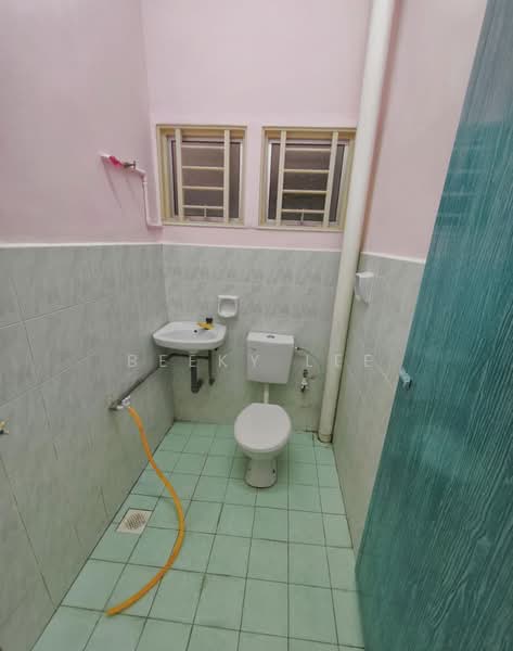1-storey Terraced House for Sale in Kampar (Perak) - Beeky Lee - Bathroom - PropertyGuru.com.my