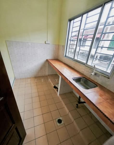 1-storey Terraced House for Sale in Kampar (Perak) - Beeky Lee - Kitchen - PropertyGuru.com.my