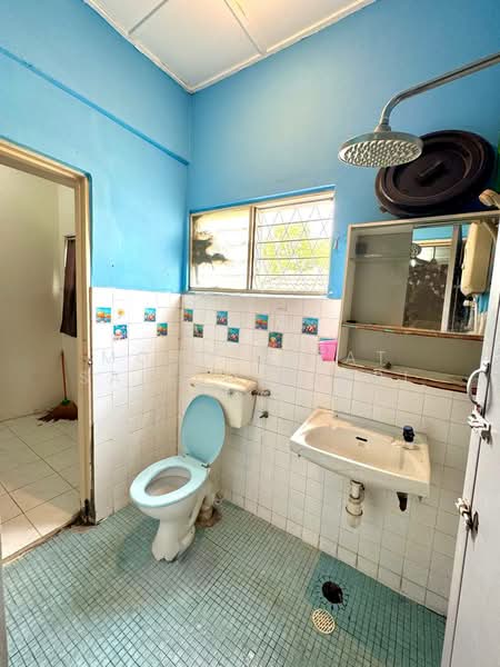 Rumah Teres 2 Tingkat untuk Dijual di Taman Permata (Ulu Kelang) - Mohd Aizat Saiful Bahri - Bathroom - PropertyGuru.com.my