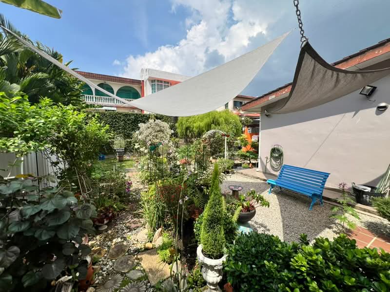 Semi-Detached House for Sale in Sungai Ara (Penang) - Enoch Tiu - Garden - PropertyGuru.com.my
