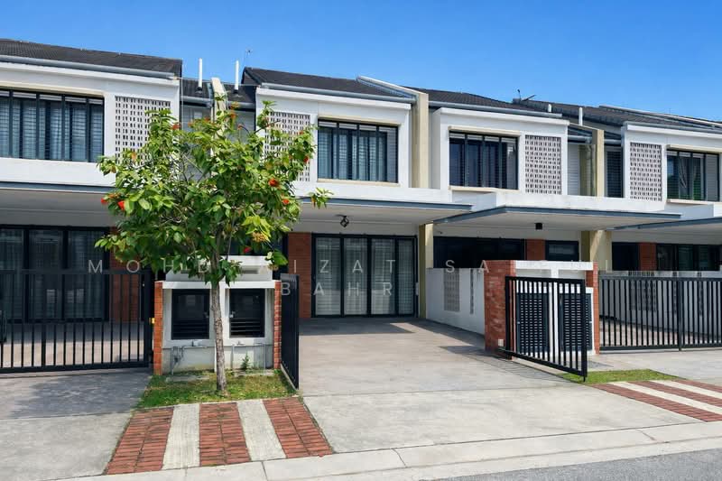 Terraced House for Sale in Elmina (Shah Alam) - Mohd Aizat Saiful Bahri - Exterior - PropertyGuru.com.my