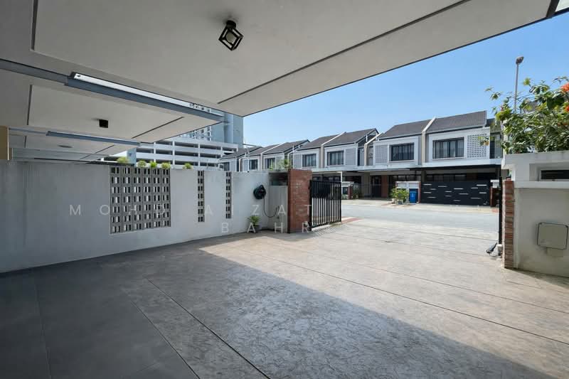 Terraced House for Sale in Elmina (Shah Alam) - Mohd Aizat Saiful Bahri - Exterior - PropertyGuru.com.my