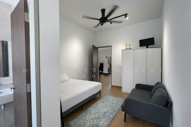 Terraced House for Sale in Elmina (Shah Alam) - Mohd Aizat Saiful Bahri - Bedroom - PropertyGuru.com.my