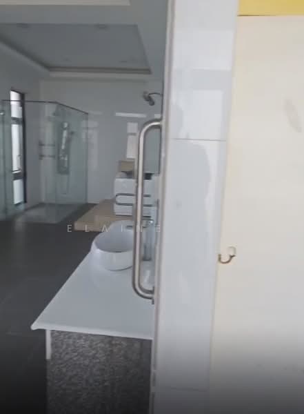 Bungalow for Sale in Mines Resort City (Seri Kembangan) - Elaine Lee - Bathroom - PropertyGuru.com.my