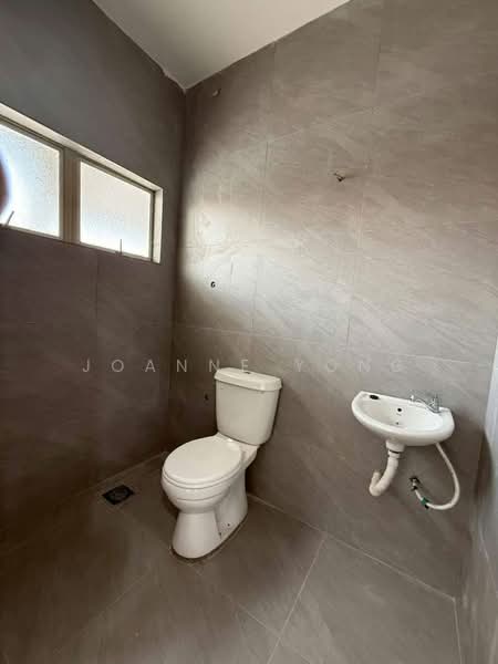Rumah Teres 1 Tingkat untuk Dijual di Johor Bahru (Johor) - Joanne Yong - Bathroom - PropertyGuru.com.my
