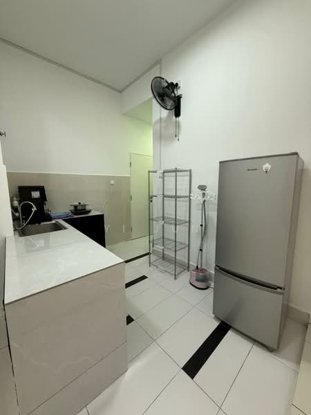 Servis Apartment untuk Disewa di Skypod Residence - Yi Jun - Kitchen - PropertyGuru.com.my