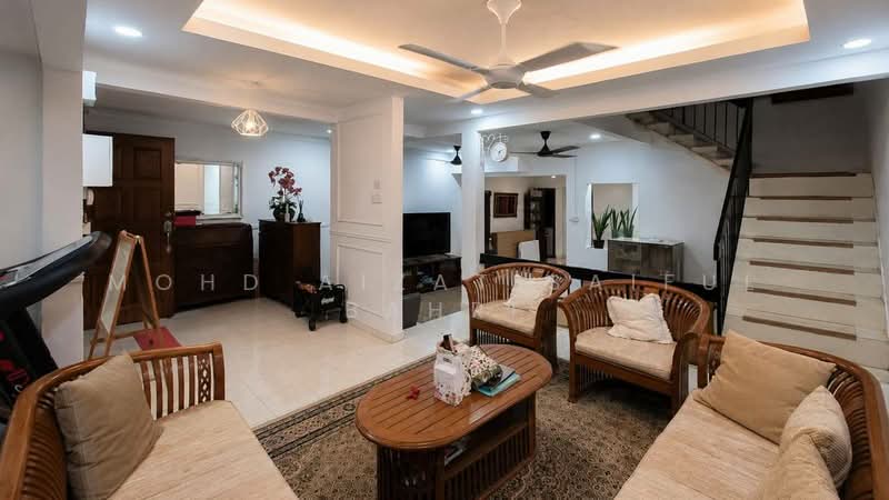 Rumah Teres 2 Tingkat untuk Dijual di Ampang Jaya (Ampang) - Mohd Aizat Saiful Bahri - Living Room - PropertyGuru.com.my
