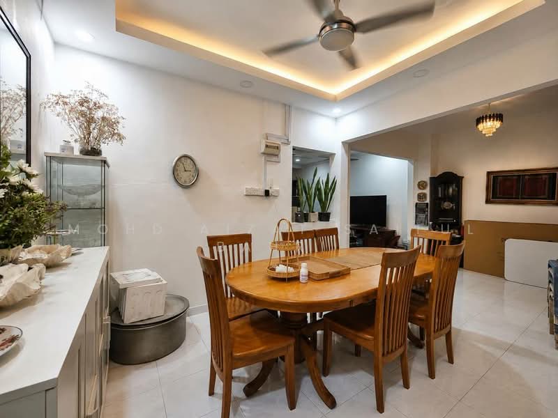 Rumah Teres 2 Tingkat untuk Dijual di Ampang Jaya (Ampang) - Mohd Aizat Saiful Bahri - Dining Room - PropertyGuru.com.my