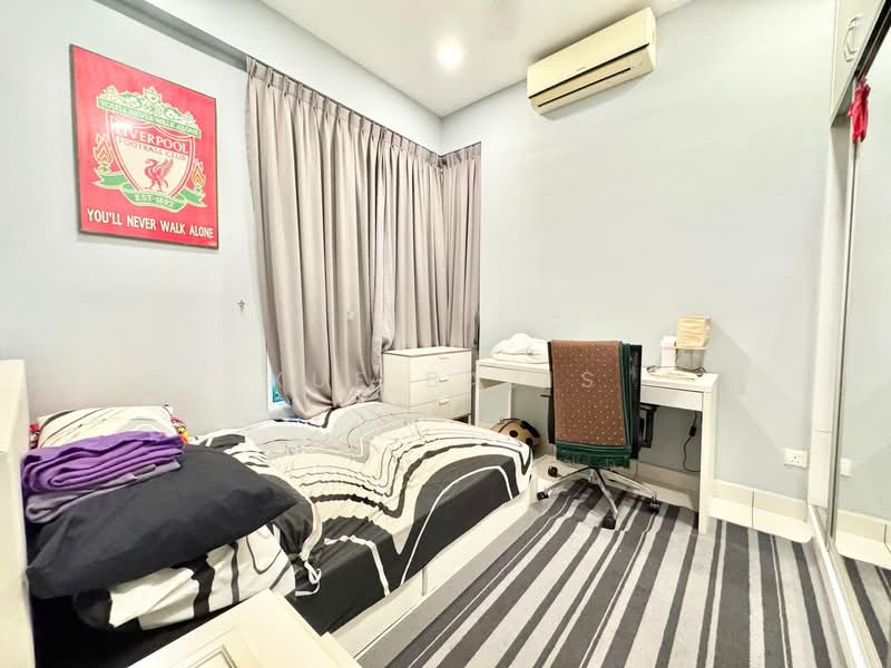Kondominium untuk Dijual di Sri Putramas III / Royal Regent - Xue Bajis - Bedroom - PropertyGuru.com.my