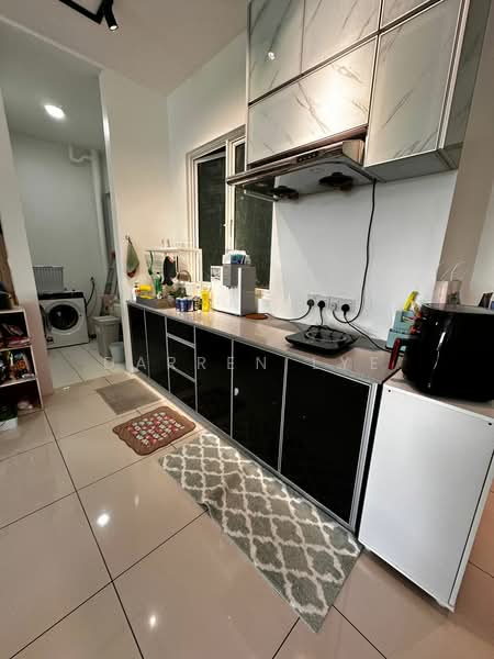 Condominium for Sale at The Clovers - Darren Lye - Kitchen - PropertyGuru.com.my