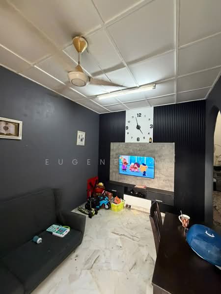 Rumah Teres 1-Tingkat untuk Dijual di Taman Kencana (Ampang) - Eugene Yap - Living Room - PropertyGuru.com.my