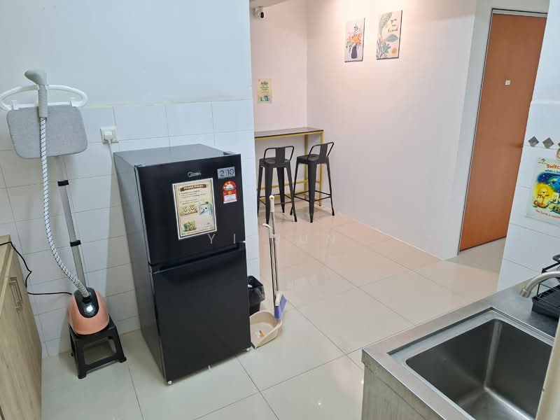 Condominium for Rent at The Zest @ Kinrara 9 - Yi Jun - Kitchen - PropertyGuru.com.my