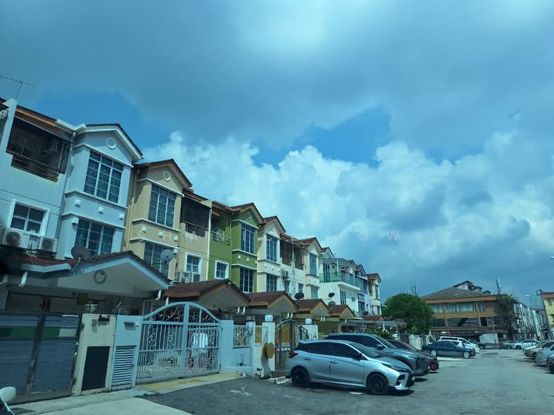 Rumah Teres 2.5 Tingkat untuk Dijual di Taman Puchong Impian (Puchong) - Shanice Low - Exterior - PropertyGuru.com.my