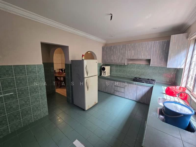 Rumah Teres 2 Tingkat untuk Dijual di Seksyen 13 (Shah Alam) - Natasha Shadan - Kitchen - PropertyGuru.com.my