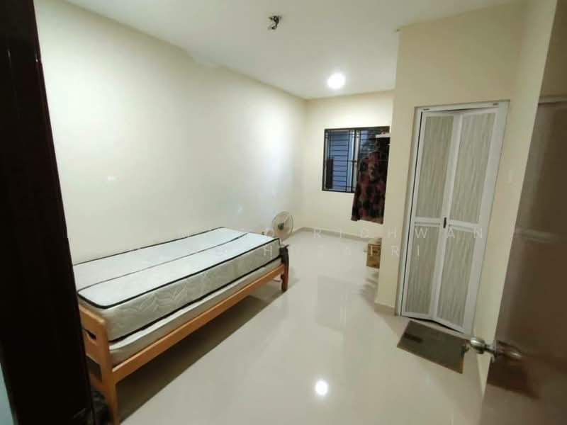 Rumah Teres 2.5 Tingkat untuk Dijual di Ampang Jaya (Ampang) - Muhammad Ridhwan Mohd Huzairi - Bedroom - PropertyGuru.com.my