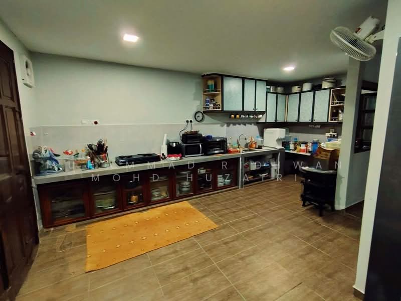 Rumah Teres 2.5 Tingkat untuk Dijual di Ampang Jaya (Ampang) - Muhammad Ridhwan Mohd Huzairi - Kitchen - PropertyGuru.com.my