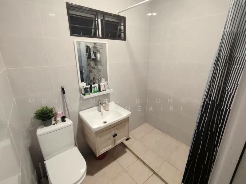 Rumah Teres 2.5 Tingkat untuk Dijual di Ampang Jaya (Ampang) - Muhammad Ridhwan Mohd Huzairi - Bathroom - PropertyGuru.com.my