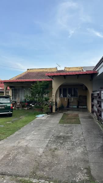 Rumah Berkembar untuk Dijual di Bandar Baru Bangi (Selangor) - Hamdan Ghazali - Exterior - PropertyGuru.com.my