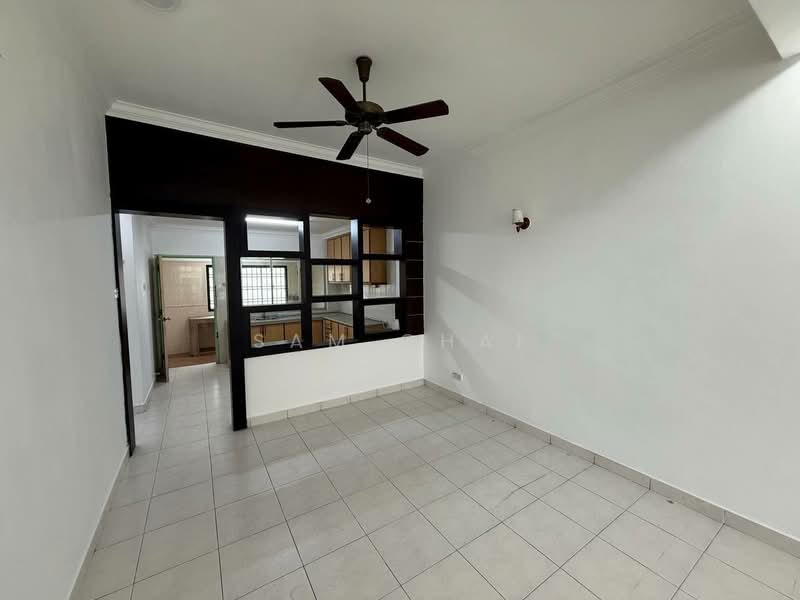 Rumah Teres 2 Tingkat untuk Dijual di Taman Impian Emas (Skudai) - Sam Chai - Living Room - PropertyGuru.com.my