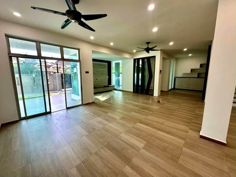 Semi-Detached House for Sale in Taman Molek (Johor Bahru) - Calvin Lee - PropertyGuru.com.my