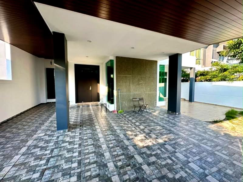 Semi-Detached House for Sale in Taman Molek (Johor Bahru) - Calvin Lee - PropertyGuru.com.my