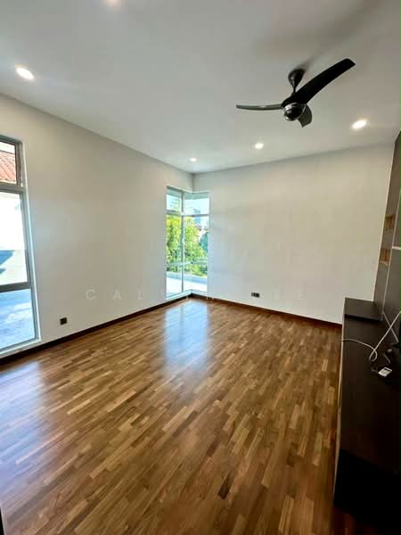 Semi-Detached House for Sale in Taman Molek (Johor Bahru) - Calvin Lee - PropertyGuru.com.my