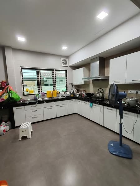 Semi-Detached House for Sale in Taman Bukit Suria (Cheras) - Even Chong - Kitchen - PropertyGuru.com.my