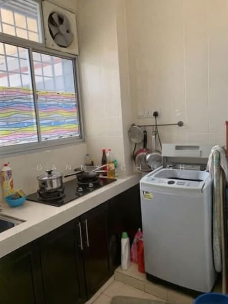 Pangsapuri untuk Dijual di Damansara Sutera - Danny Chuah - Kitchen - PropertyGuru.com.my
