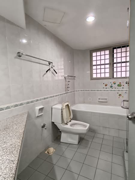 Condominium for Sale at The Straits View Condominium - Sammi Hoo - PropertyGuru.com.my