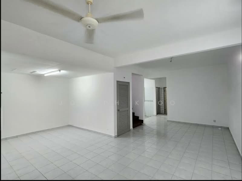 Rumah Teres 2 Tingkat untuk Dijual di Kota Kemuning (Shah Alam) - Joseph Khoo - Living Room - PropertyGuru.com.my