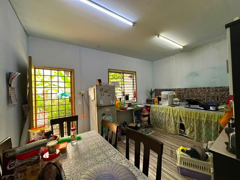 2-storey Terraced House for Sale in Johor Bahru (Johor) - Alan Tee - Kitchen - PropertyGuru.com.my