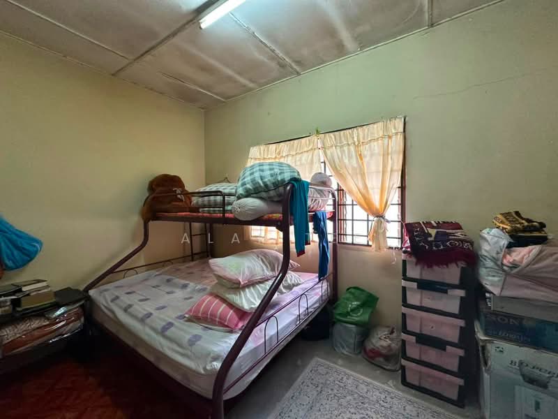 2-storey Terraced House for Sale in Johor Bahru (Johor) - Alan Tee - Bedroom - PropertyGuru.com.my