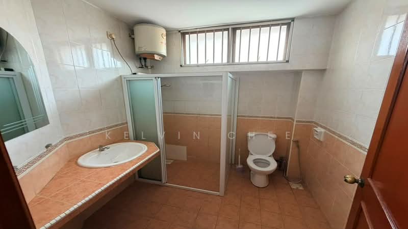 2-storey Terraced House for Rent in Perling (Johor) - Kelvin Chee - Bathroom - PropertyGuru.com.my
