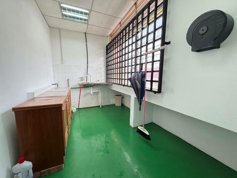 Shop / Office for Rent in Taman Molek (Johor Bahru) - Daphne Lee - Interior - PropertyGuru.com.my