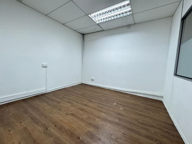 Shop / Office for Rent in Taman Molek (Johor Bahru) - Daphne Lee - Interior - PropertyGuru.com.my