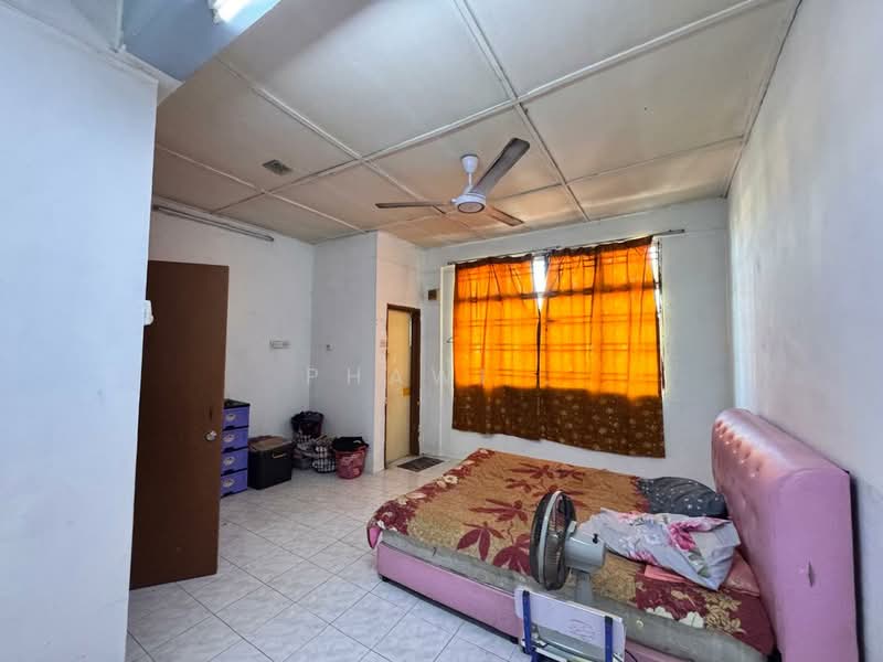Rumah Teres 2-Tingkat untuk Dijual di Puchong (Selangor) - PHAWI . - Bedroom - PropertyGuru.com.my