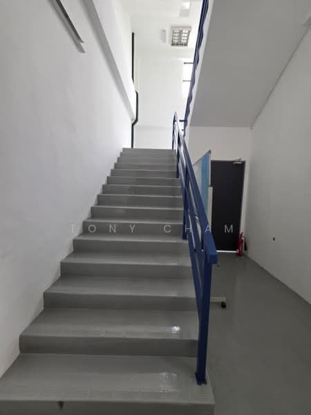 Warehouse for Rent in Subang Hi-Tech Industrial Park (Subang Jaya) - Tony Cham - Corridor - PropertyGuru.com.my